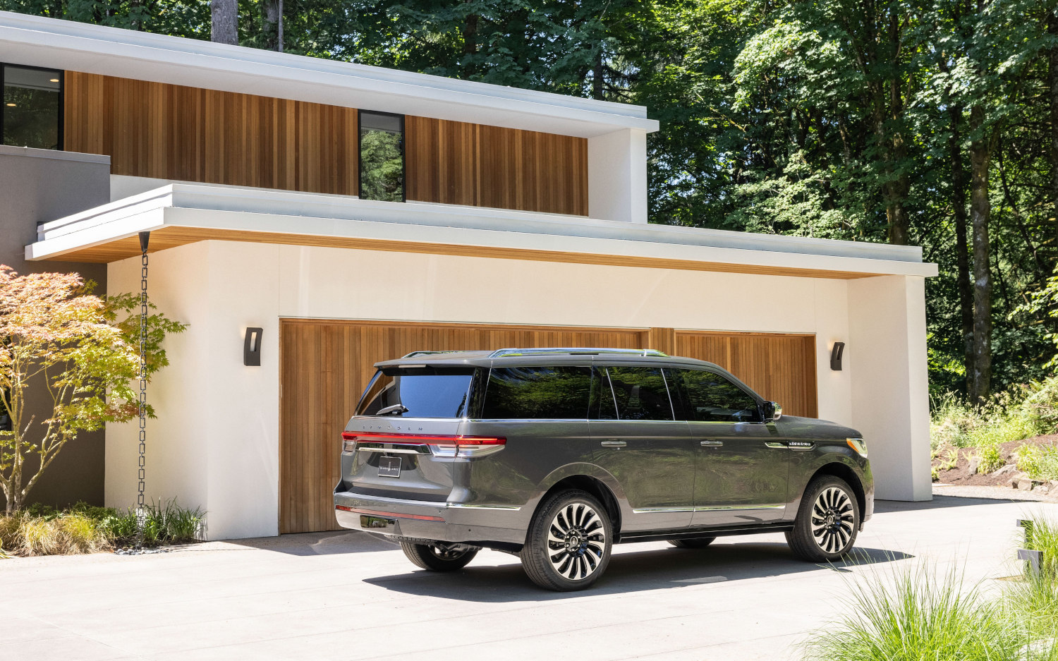 Lincoln Navigator Black Label Suv Drive